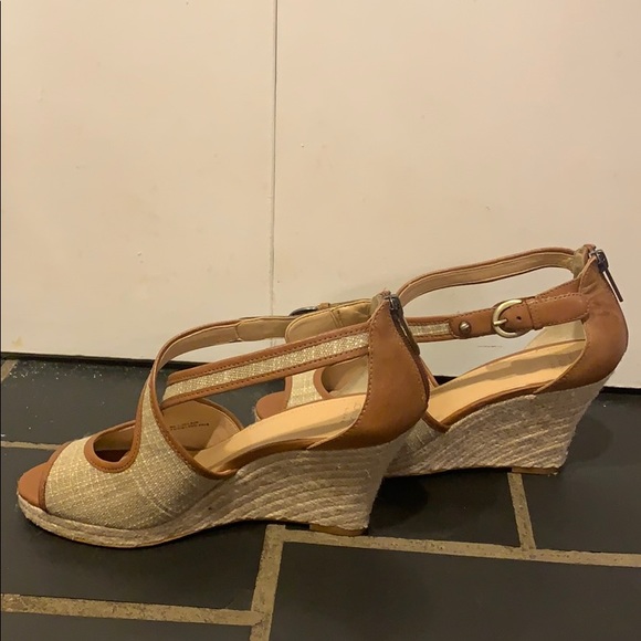 Circa Joan & David Luxe wedges - Picture 3 of 6